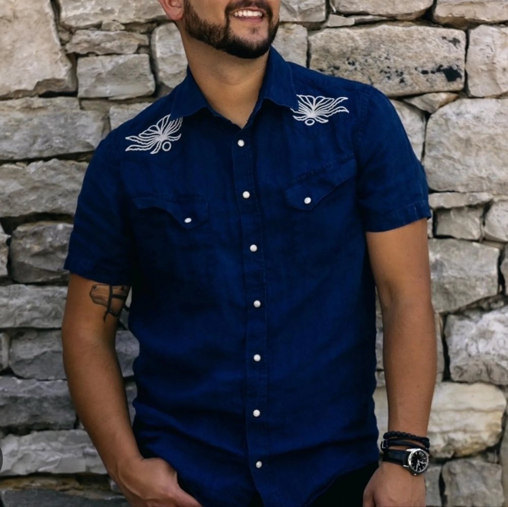 Taylor Smith The Short Sleeve Embroidered Western Indigo 100% Linen Shirt 42